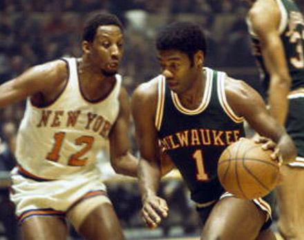 Dick Barnett Signed New York Knicks Jersey (Beckett) 2xNBA Champion 19 –  Super Sports Center