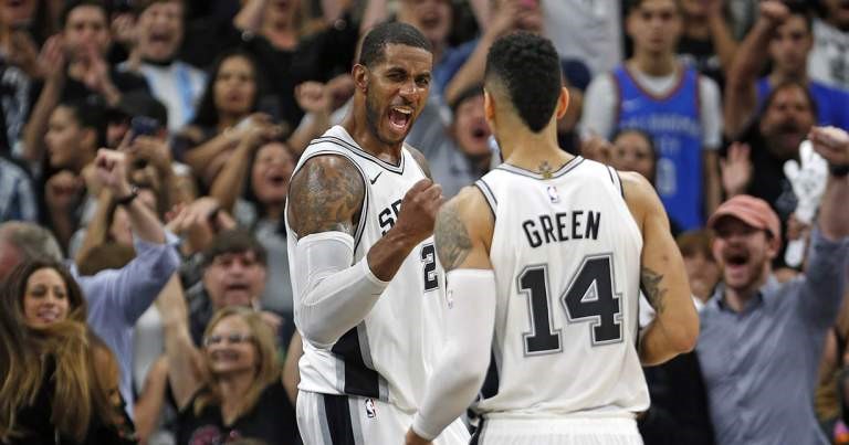 Spurs Stay Afloat With LaMarcus Aldridge’s Stellar Play